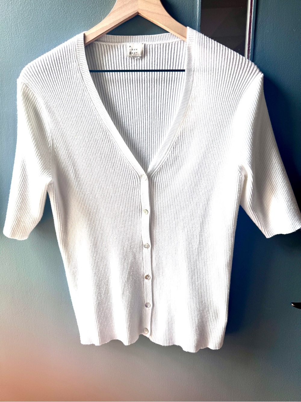 Women's White Ribbed V-Neck Button-Front Sweater